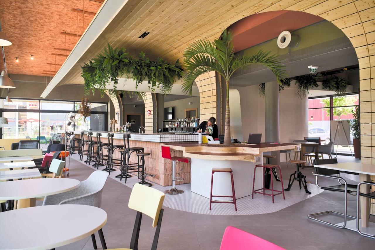 Greet Hotel Cernay Mulhouse Esterno foto