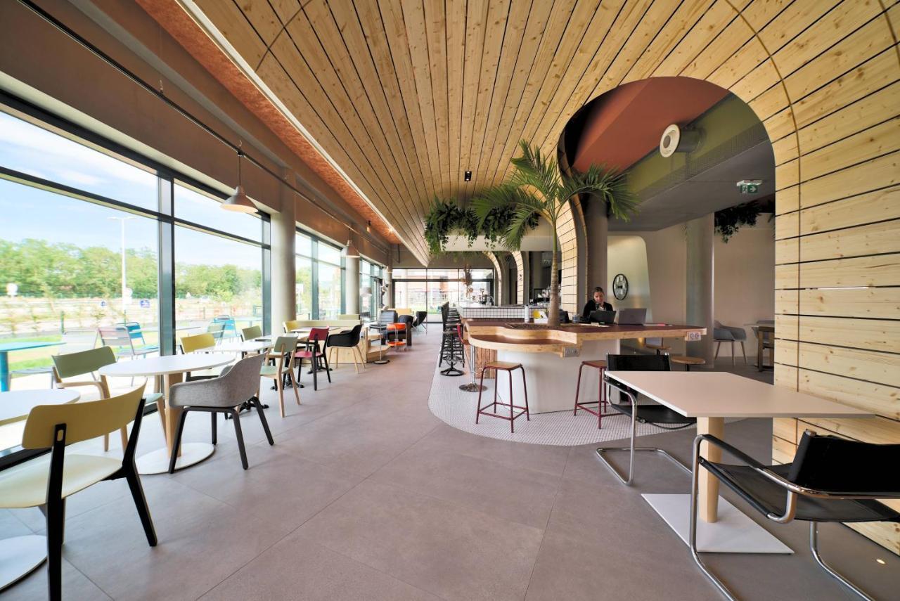 Greet Hotel Cernay Mulhouse Esterno foto