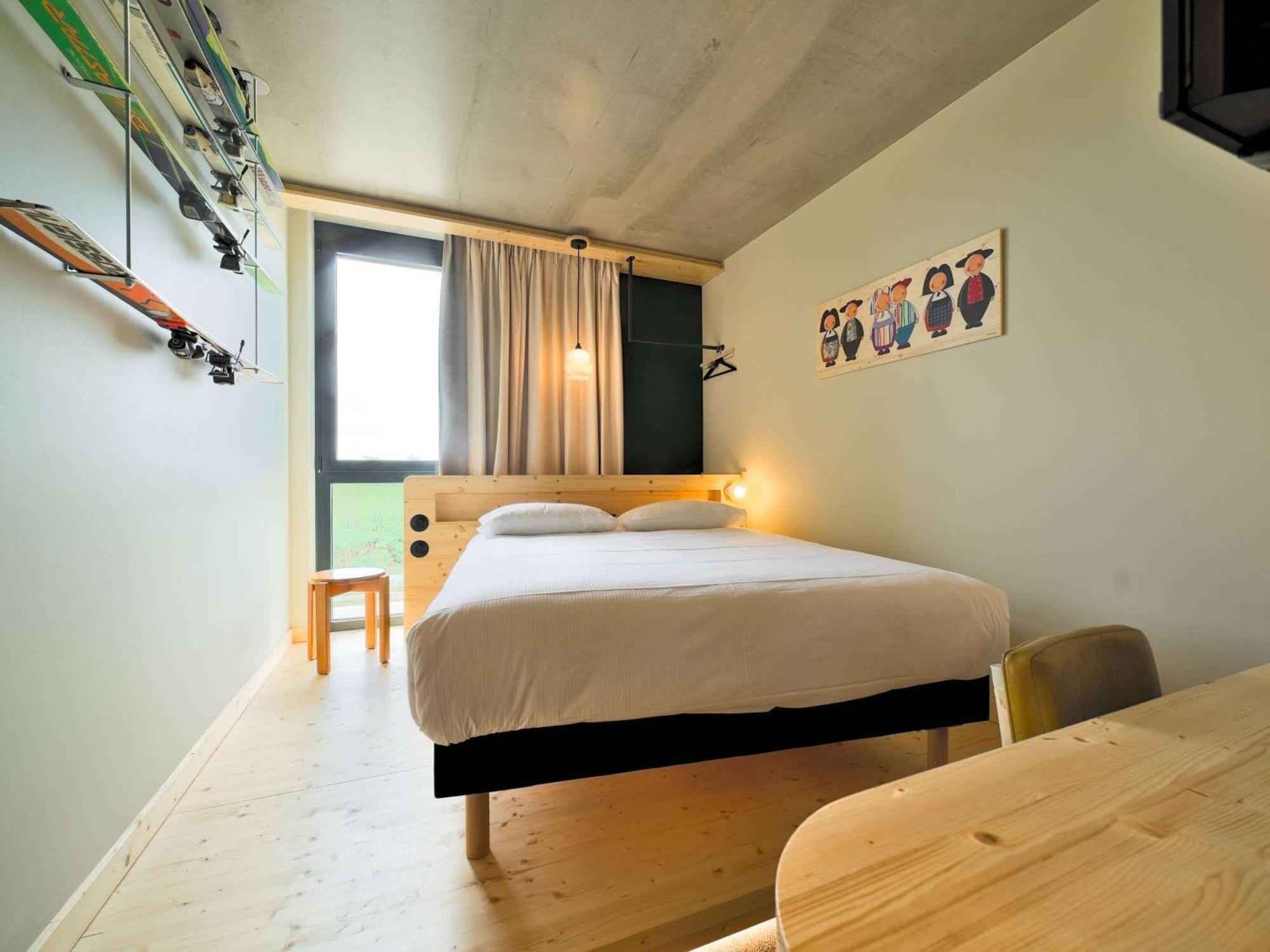 Greet Hotel Cernay Mulhouse Esterno foto